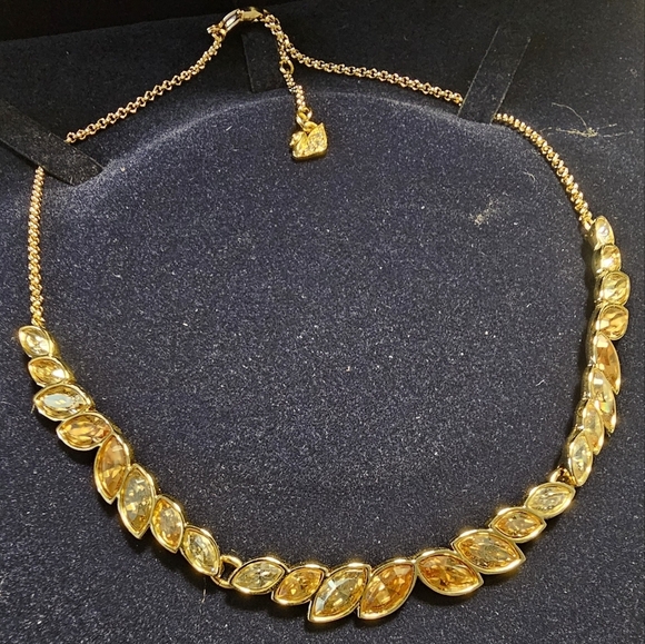 🇦🇹 Swarovski Crystal & Gold Plated Necklace - Picture 6 of 14